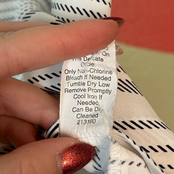 Cabi Madeleine Blouse #236 Black and White Stripe Size Small - Picture 7 of 8